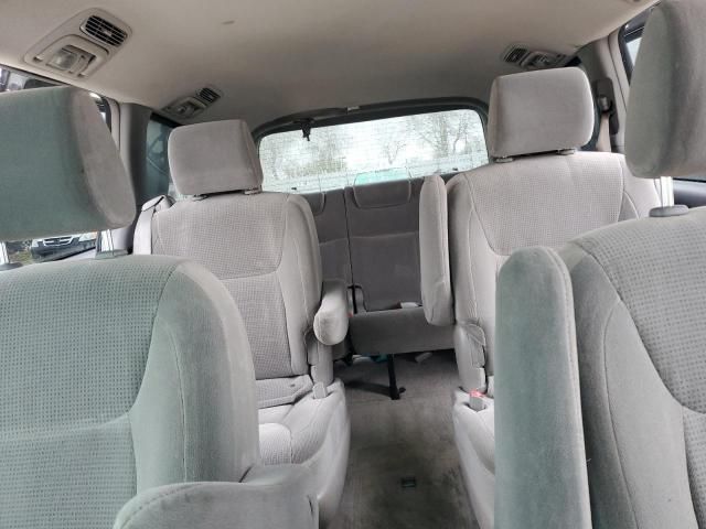 2005 Toyota Sienna CE