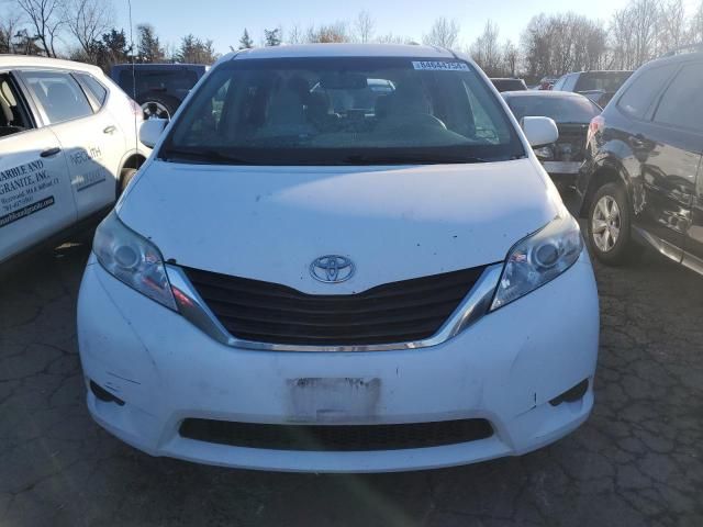 2012 Toyota Sienna LE