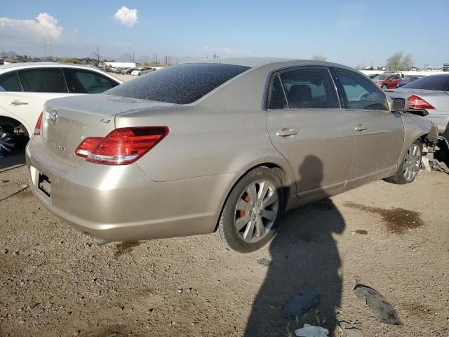 2005 Toyota Avalon XL