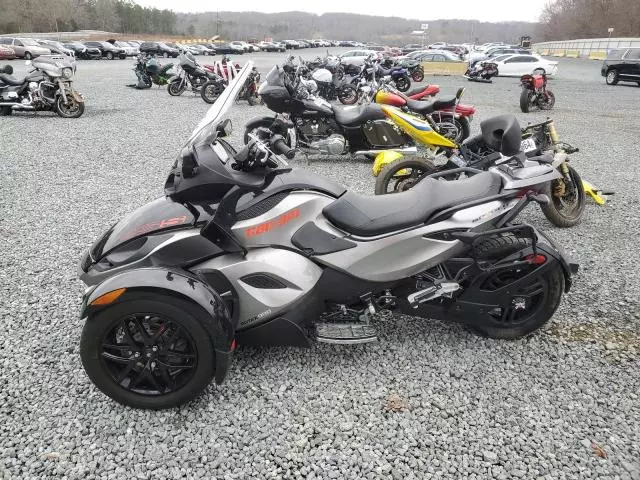 2011 Can-Am Spyder Roadster RS