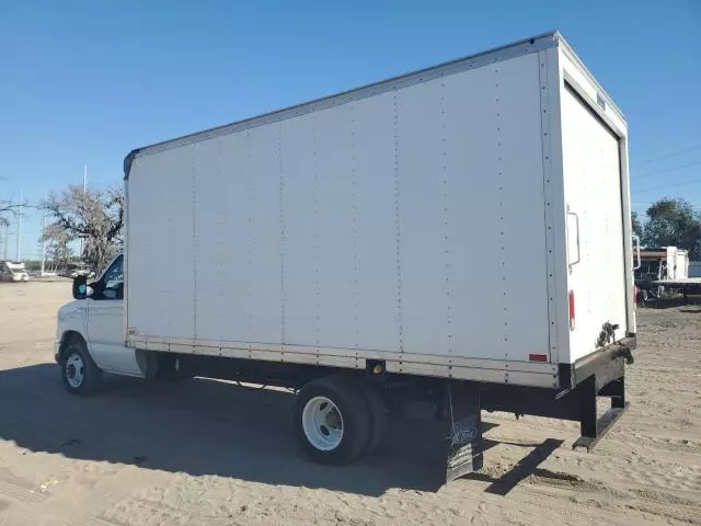 2018 Ford Econoline E350 Super Duty Cutaway Van