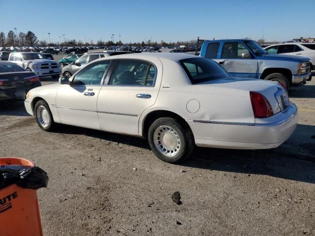 2000 Lincoln Town Car Executive