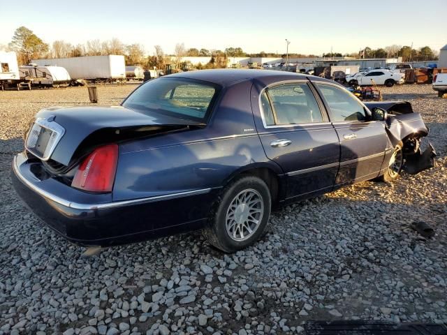 2002 Lincoln Town Car Signature