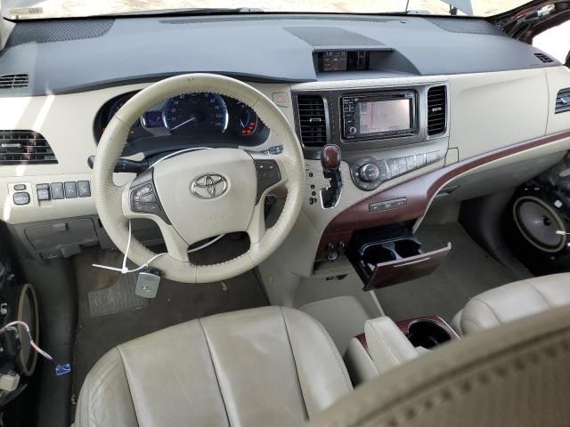 2013 Toyota Sienna XLE