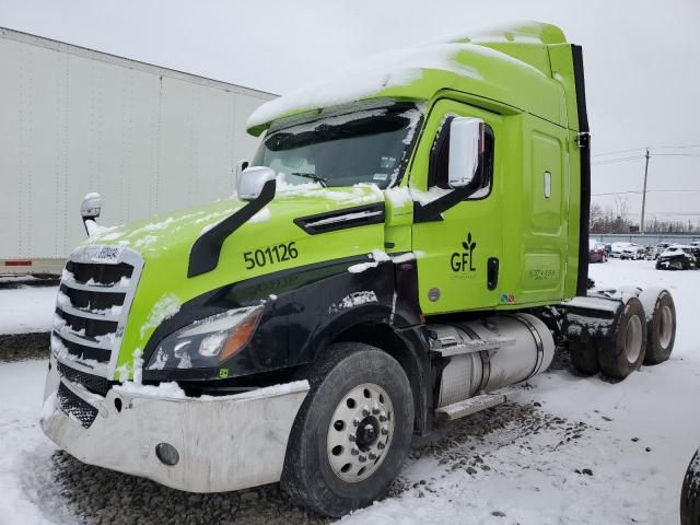 2020 Freightliner Cascadia 126