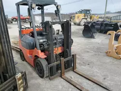 Salvage trucks for sale at Lebanon, TN auction: 2000 Toyota Fork Lift