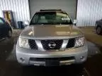 2005 Nissan Pathfinder LE