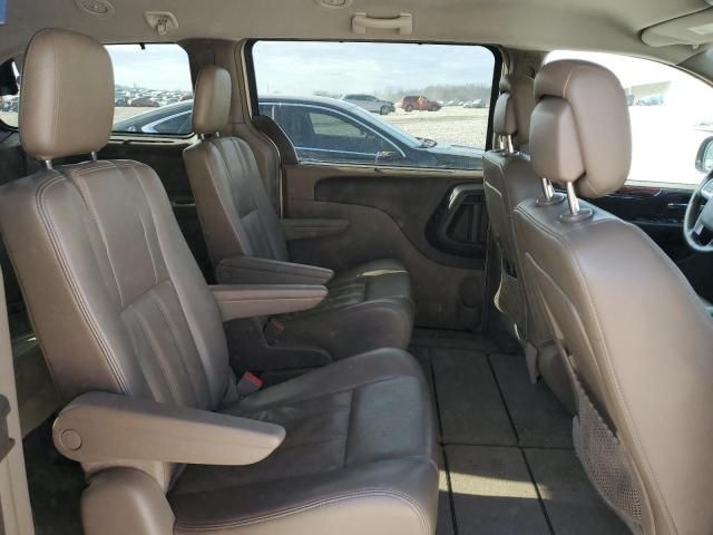 2012 Chrysler Town & Country Touring L