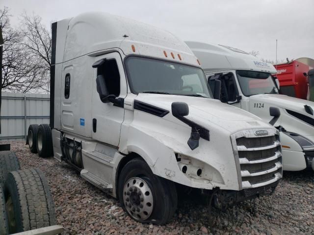 2019 Freightliner Cascadia 126