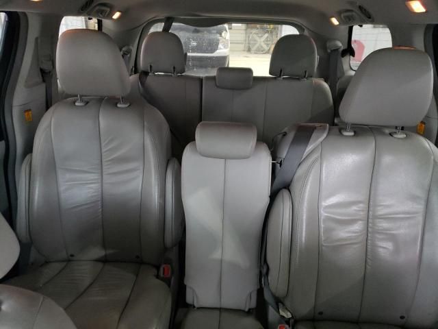 2012 Toyota Sienna XLE