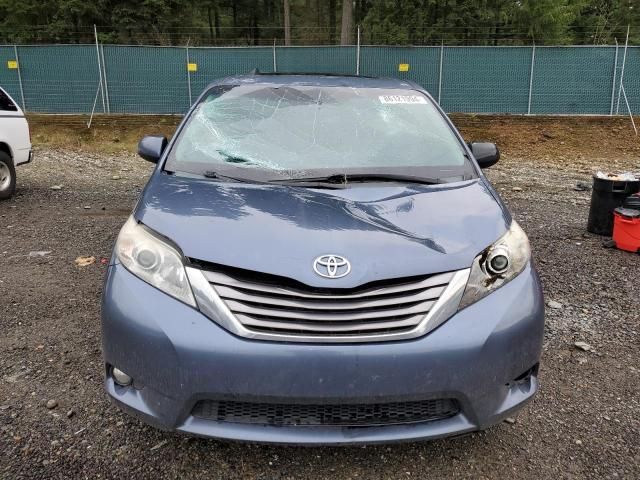 2015 Toyota Sienna XLE