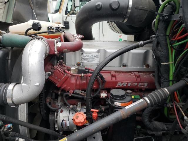 2014 Mack 600 CXU600