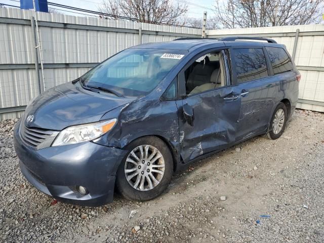 2015 Toyota Sienna XLE