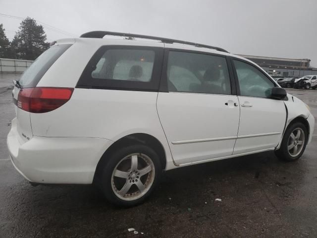 2004 Toyota Sienna CE