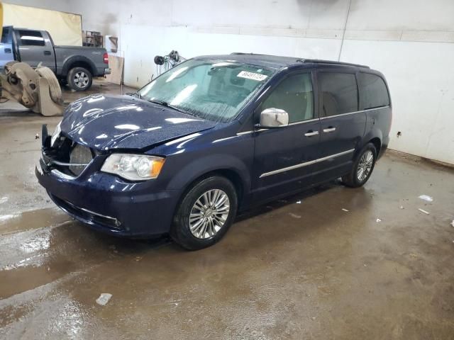 2016 Chrysler Town & Country Touring L