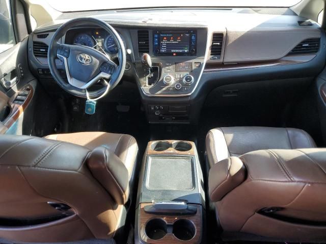 2016 Toyota Sienna XLE