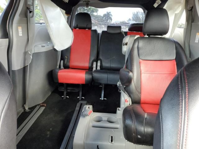 2015 Toyota Sienna XLE