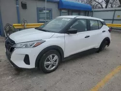 Vehiculos salvage en venta de Copart Wichita, KS: 2022 Nissan Kicks S