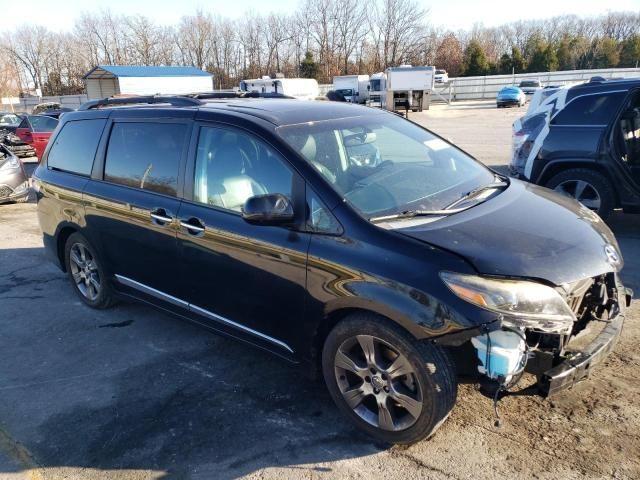 2015 Toyota Sienna Sport