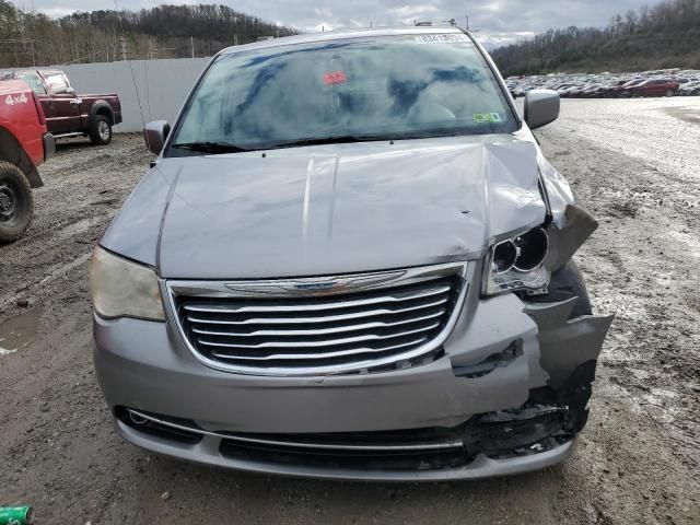 2013 Chrysler Town & Country Touring