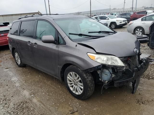 2011 Toyota Sienna XLE