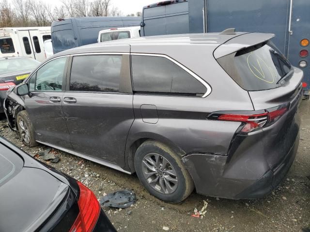 2021 Toyota Sienna LE