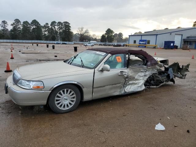 2004 Lincoln Town Car Executive