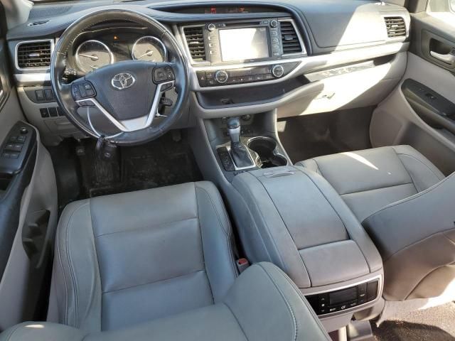 2017 Toyota Highlander SE