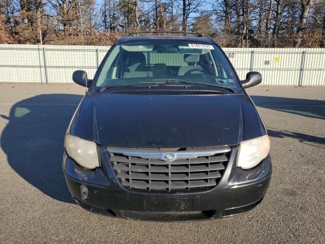 2005 Chrysler Town & Country Touring