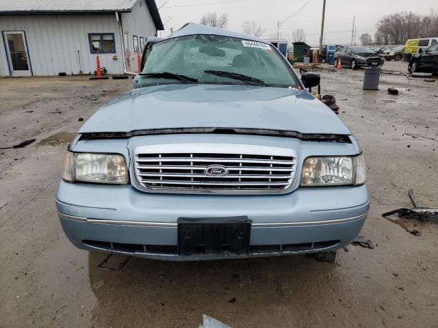 2005 Ford Crown Victoria LX