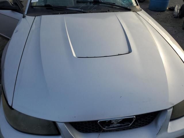 2004 Ford Mustang