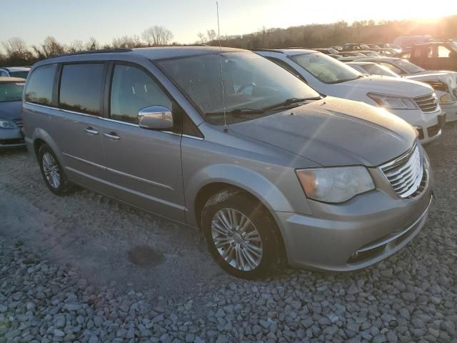 2015 Chrysler Town & Country Touring L