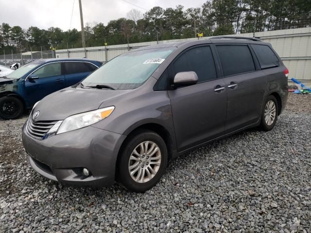 2012 Toyota Sienna XLE