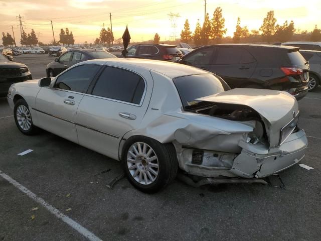 2004 Lincoln Town Car Executive