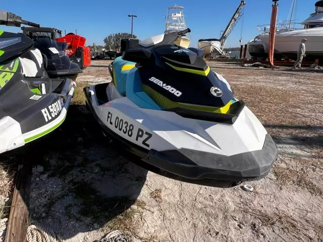 2015 YDV Jetski