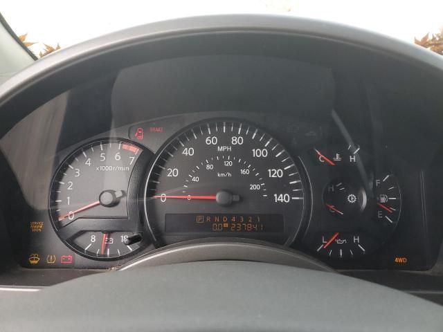 2004 Nissan Armada SE