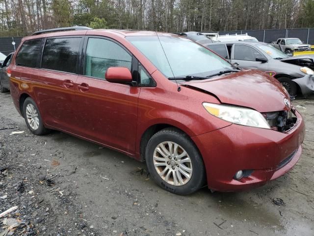 2011 Toyota Sienna XLE