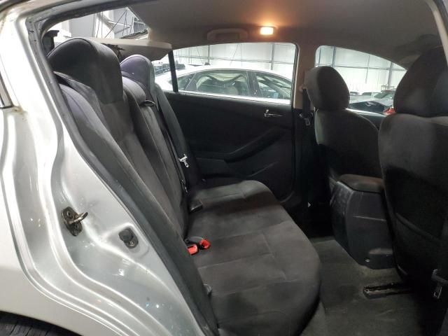 2010 Nissan Altima Base