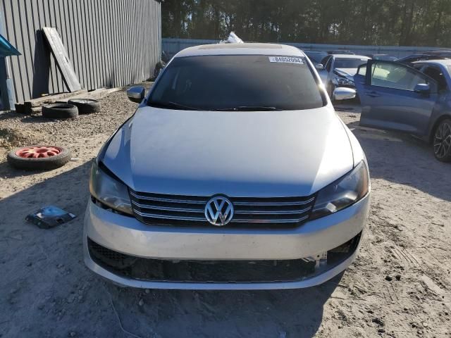 2013 Volkswagen Passat SE