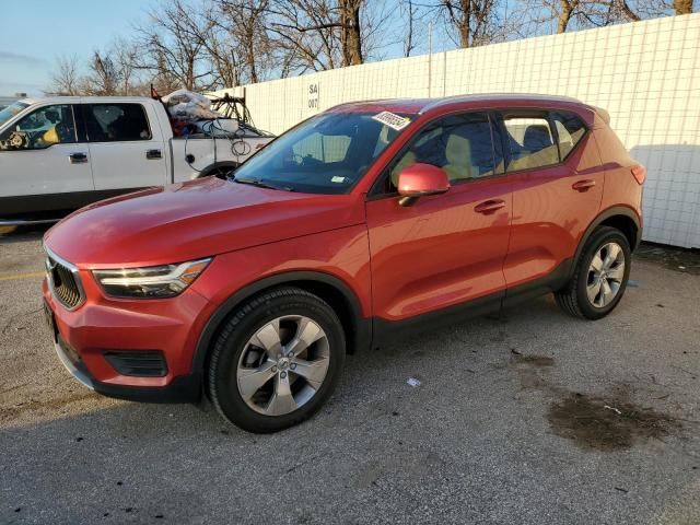 2020 Volvo XC40 T4 Momentum