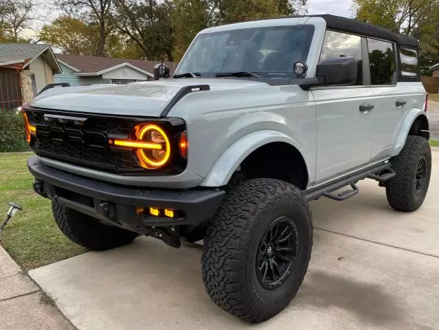 2023 Ford Bronco Base