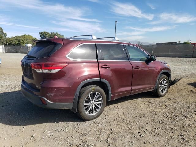 2017 Toyota Highlander SE