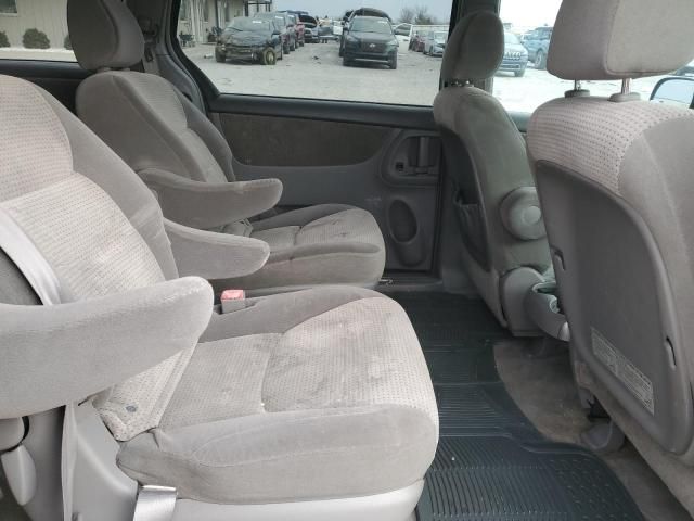 2006 Toyota Sienna CE