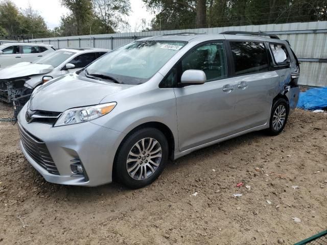 2020 Toyota Sienna XLE