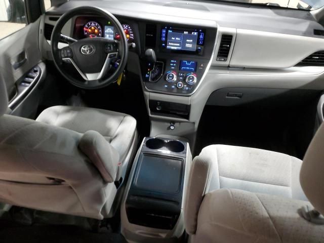 2015 Toyota Sienna LE