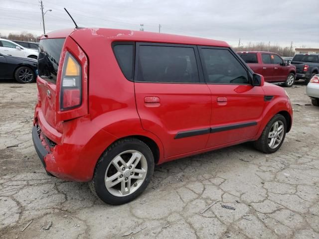 2010 KIA Soul +