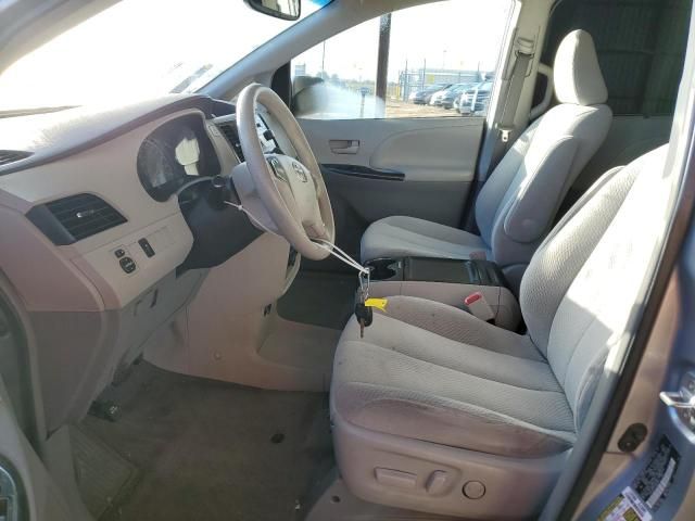 2013 Toyota Sienna LE