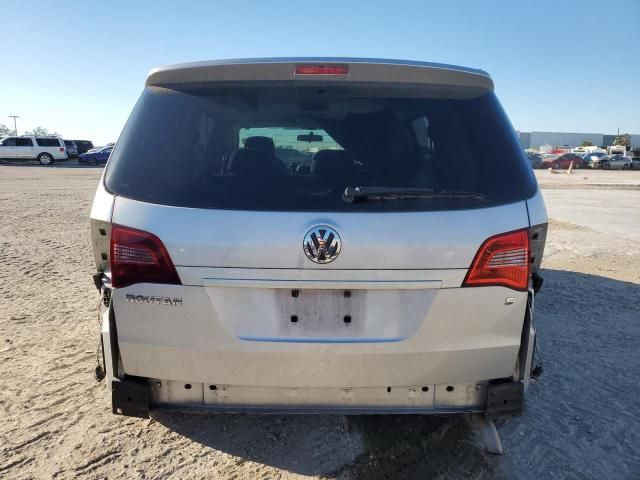 2010 Volkswagen Routan S