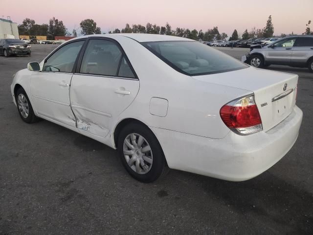 2005 Toyota Camry LE