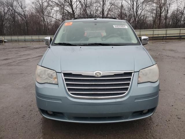 2010 Chrysler Town & Country Touring